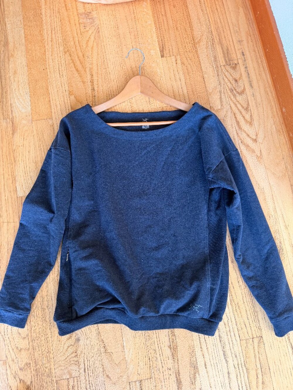 Arcteryx Wide-neck Jersey Sweatshirt - Women's size Medium